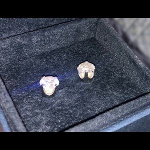 14k White Gold 1.5 Carat Diamond stud Earrings